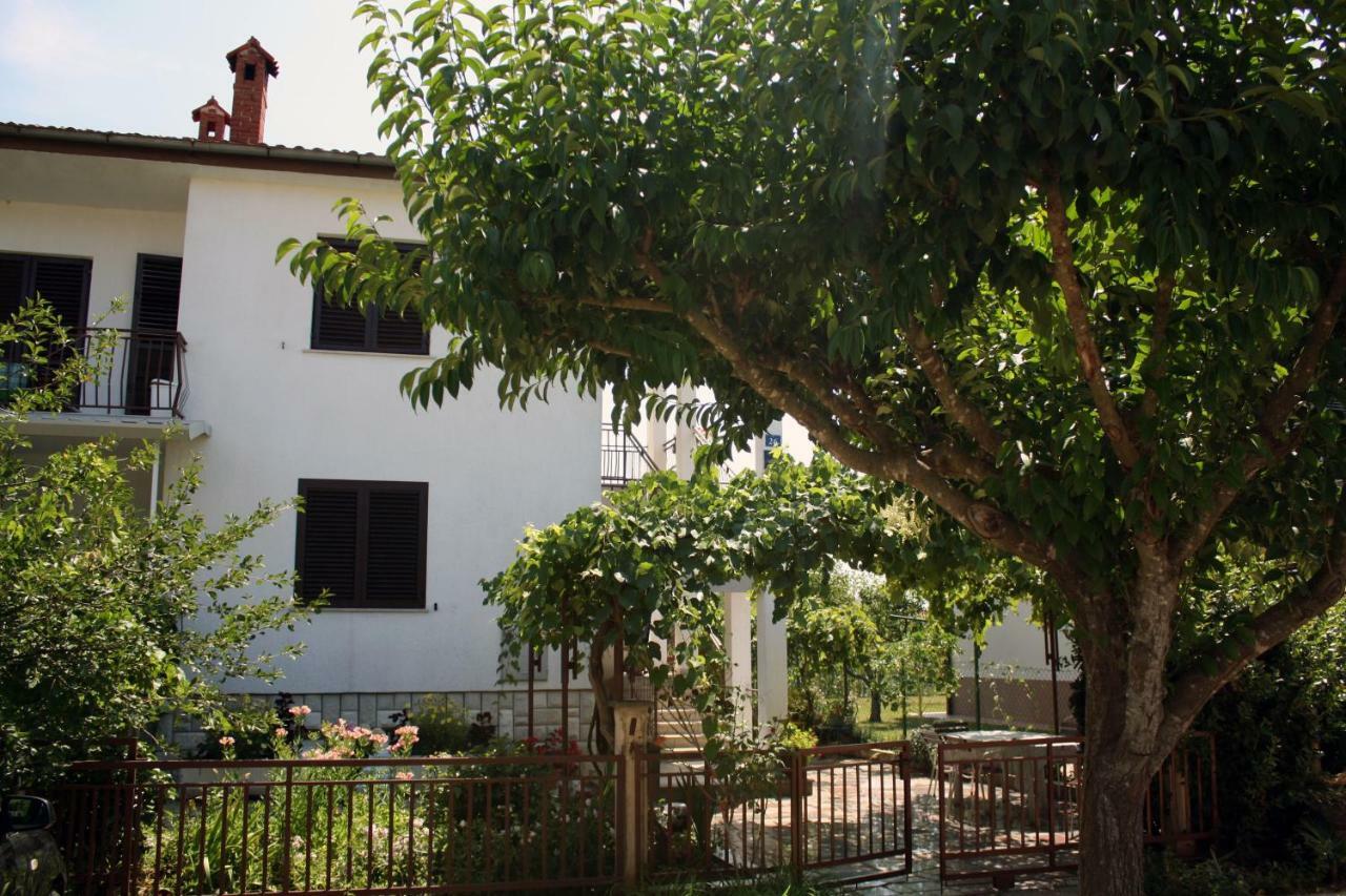 Apartment Vera Umag Exterior foto